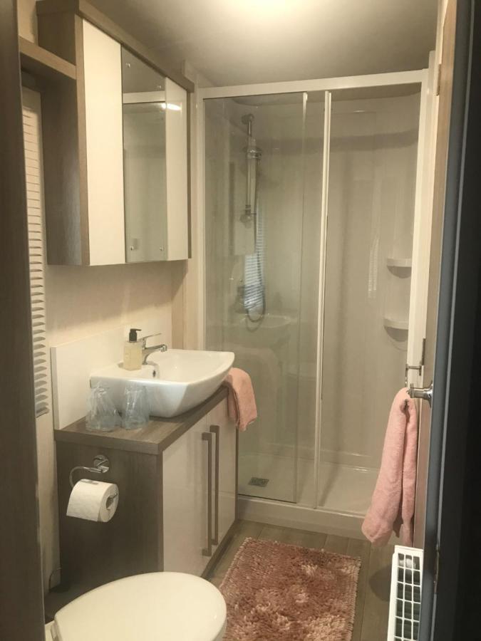 Number 42 @ Lilliardsedge Villa Джедбърг Екстериор снимка