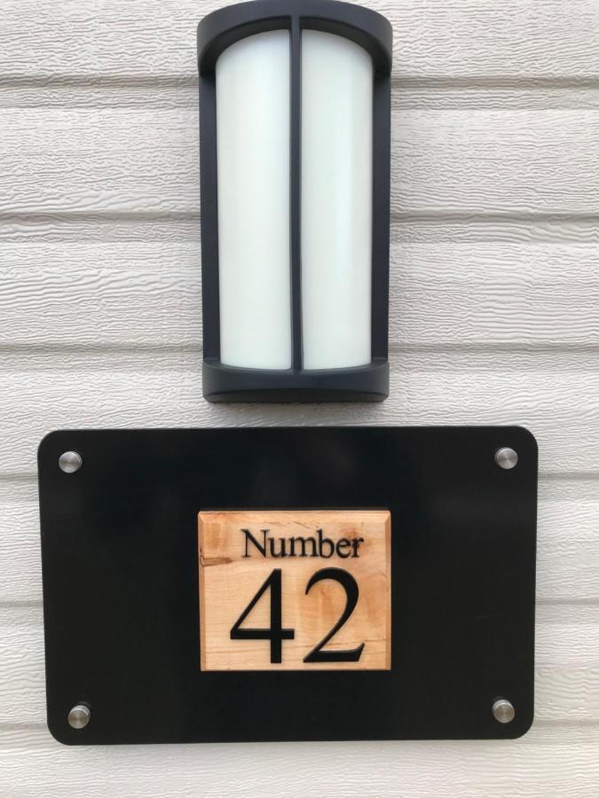 Number 42 @ Lilliardsedge Villa Джедбърг Екстериор снимка